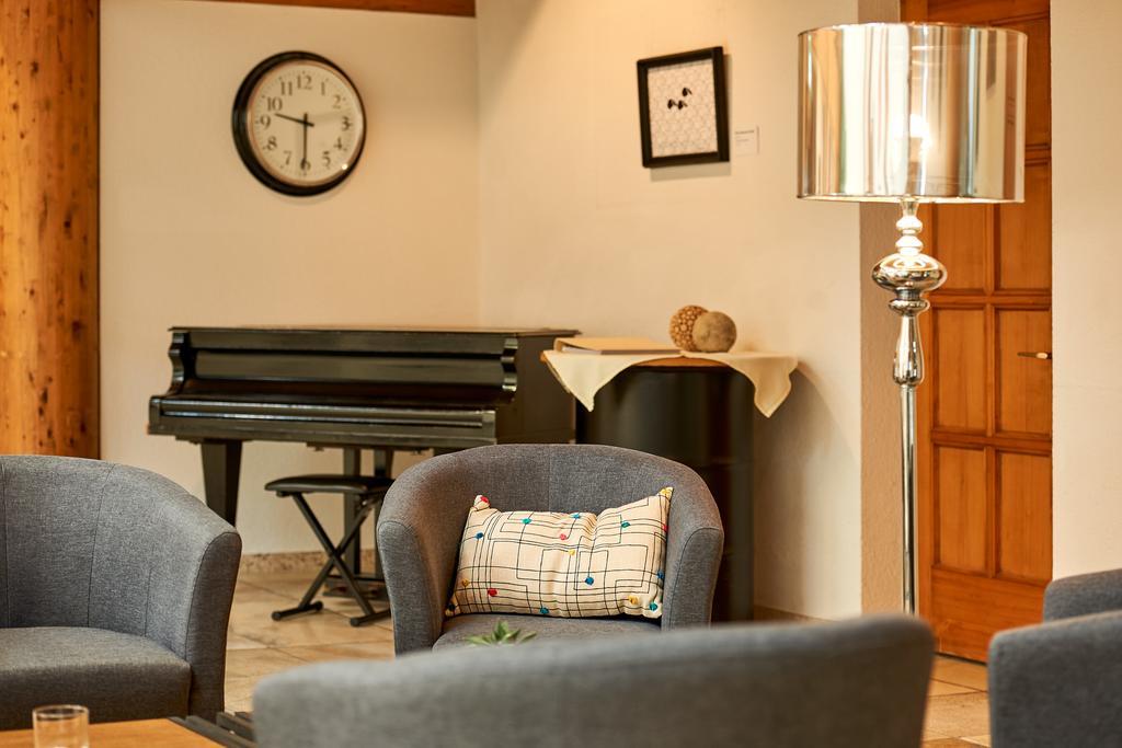 Seminar- Und Gaestehaus Im Kloster Bezau Exteriör bild